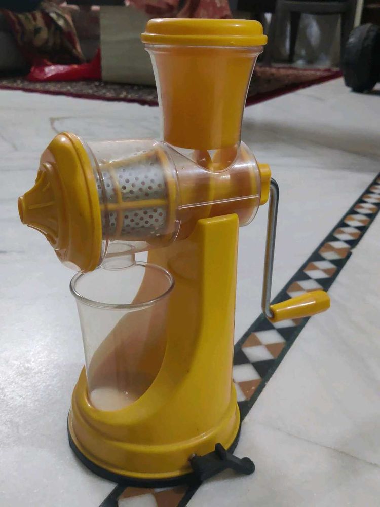Hand Juicer
