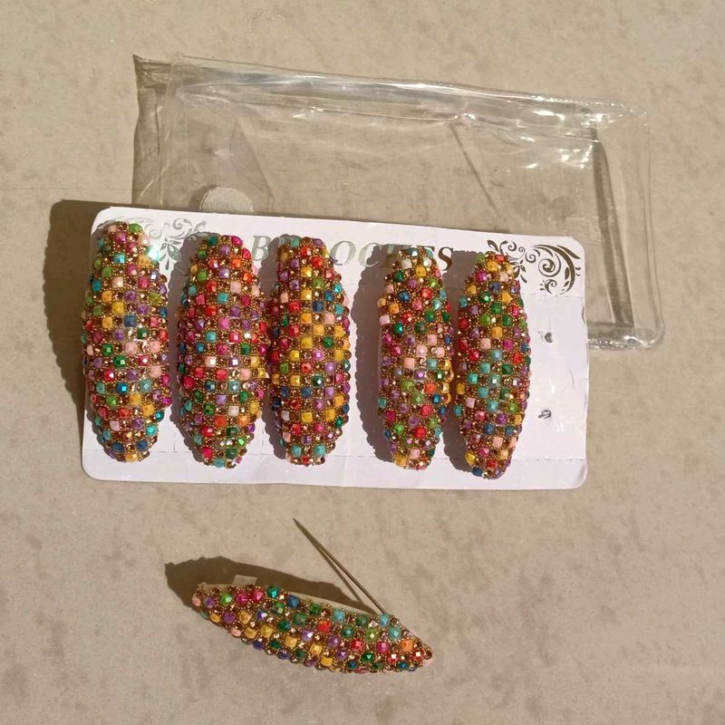 Colorful Beaded saari pin