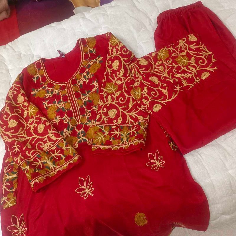 kashmiri Red Embroidered Kurta Set