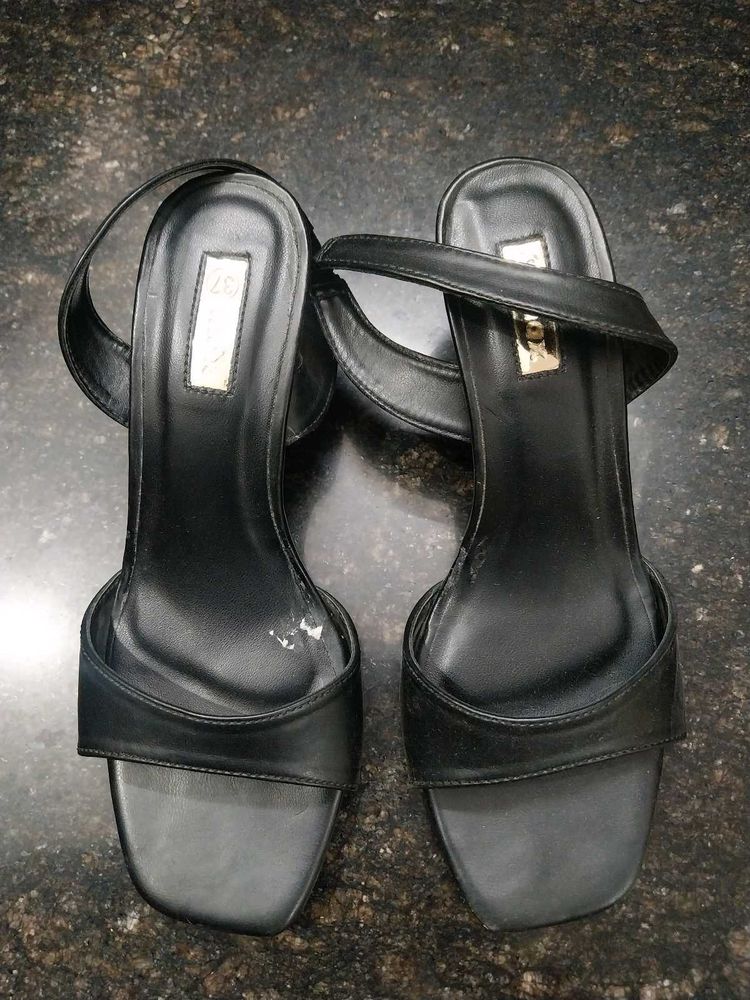 Max Brand Heel 🎀