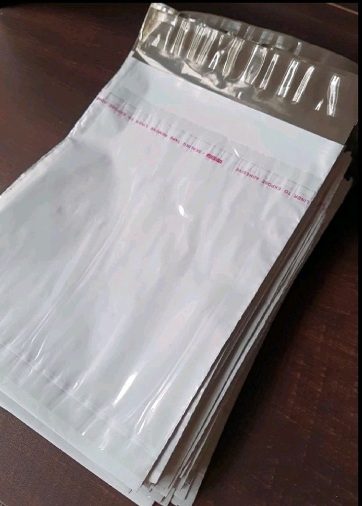 Packing Bags And Shipping Labels