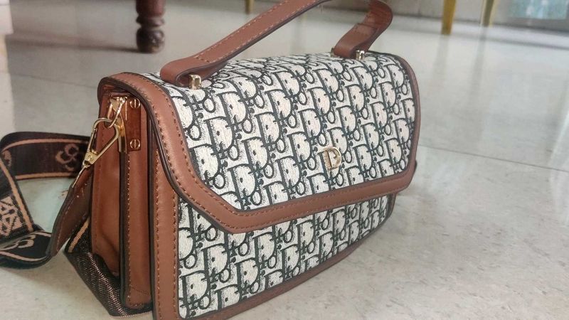 Trendy Patterned Crossbody Bag