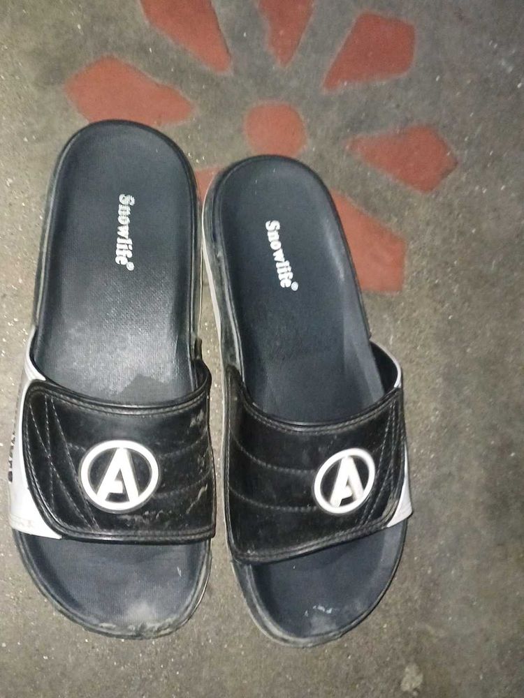 Snowlite Black Slides good condition