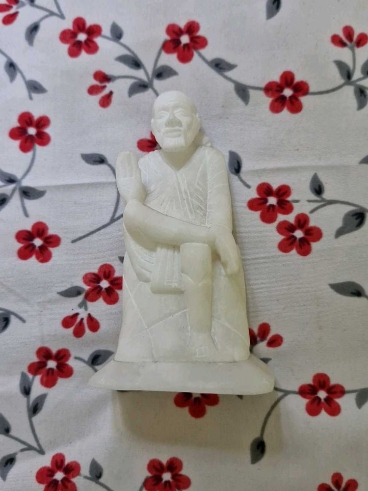 Sai Baba Statue