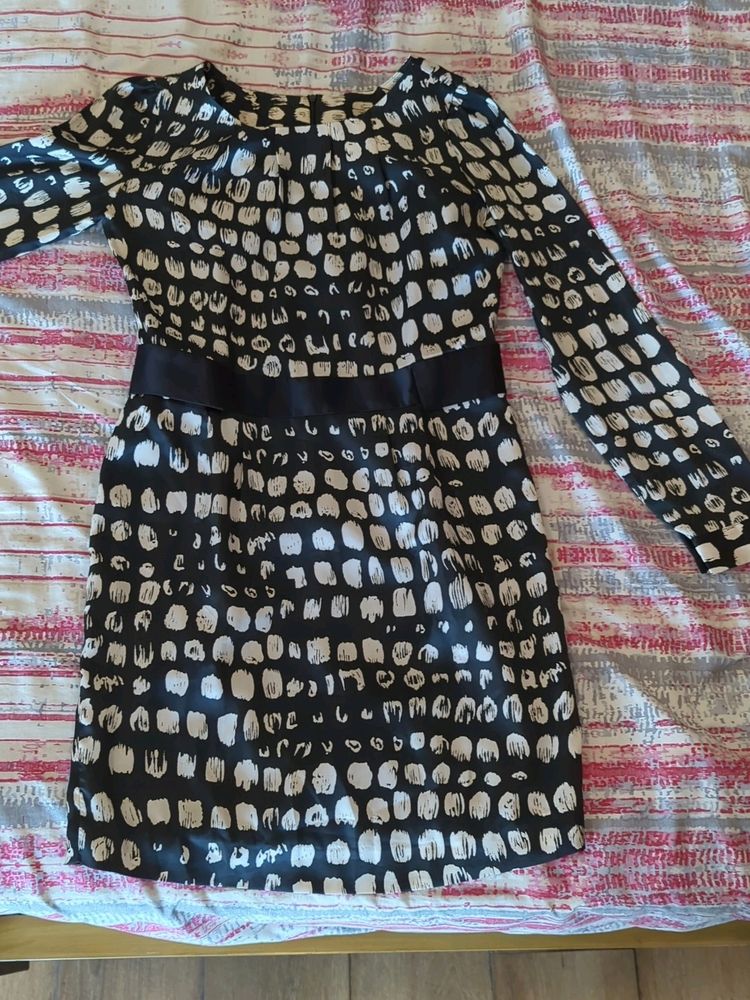 Black And White Dress For Office To Casual Wear