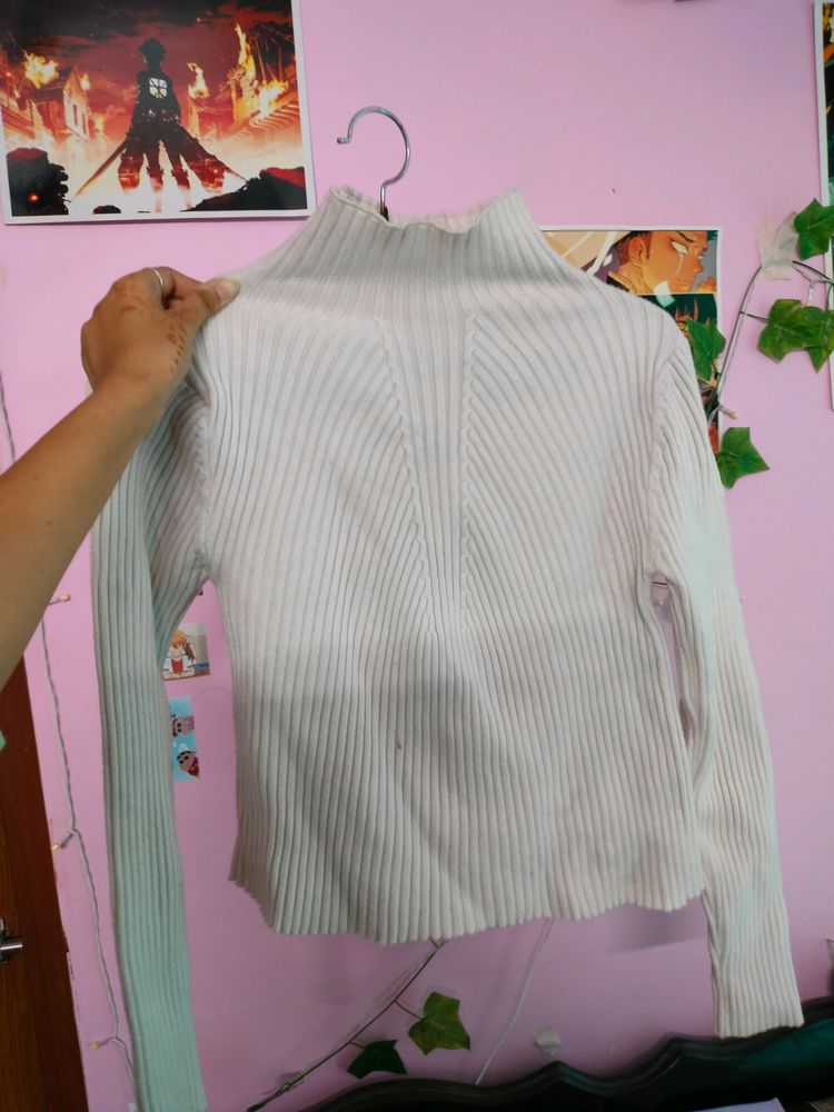 🤍Turtle Neck Top White 🤍 Cute 💕