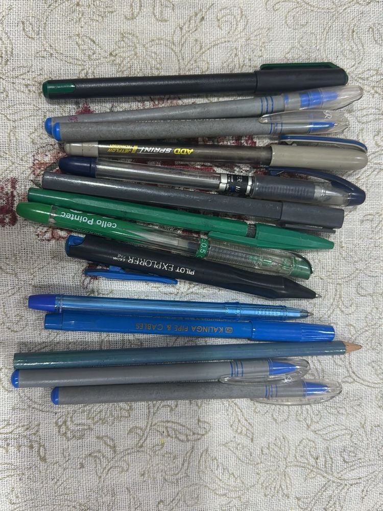 Mixed Ball Pen ( No Refills)