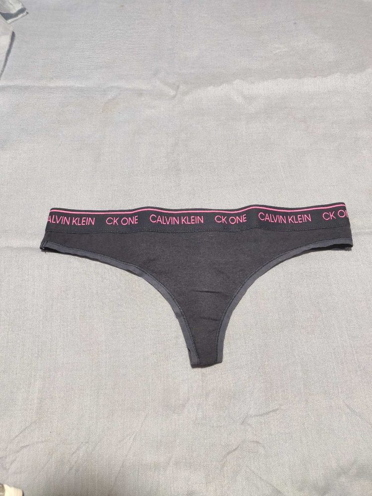 Calvin Klein Thong Size M