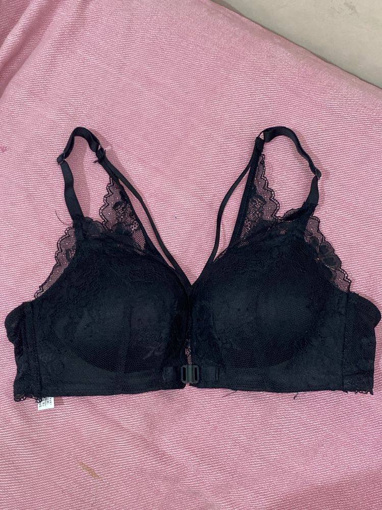 Sale‼️Black Pushup Front Hook Bra 🖤