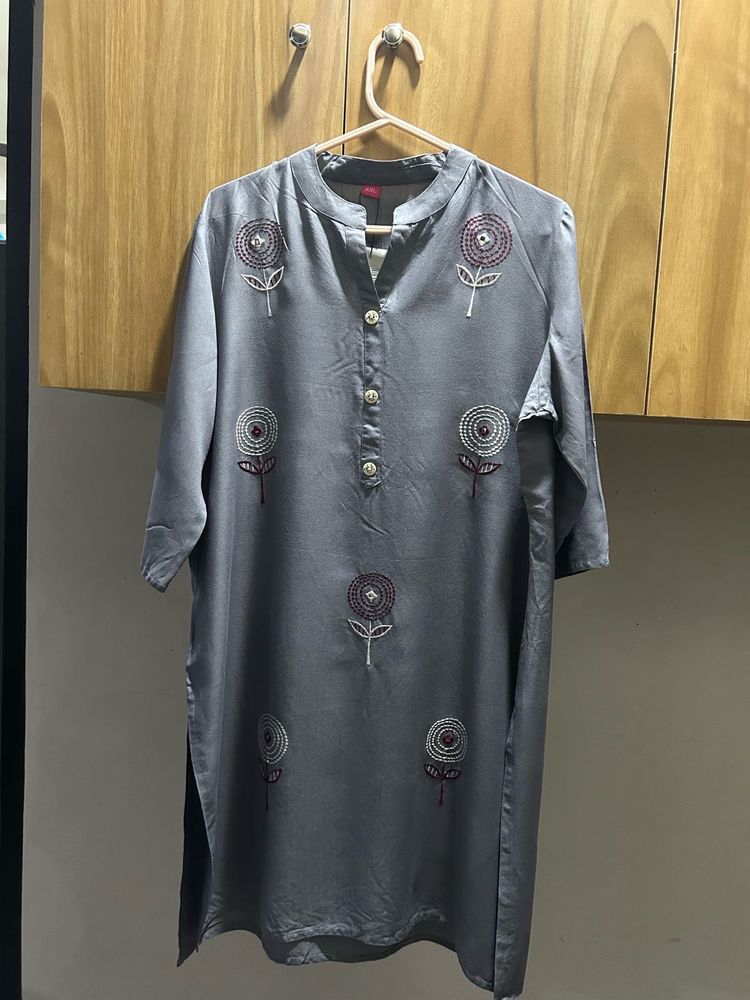 Not Used Elegant Grey Embroidered Kurta Size XXL