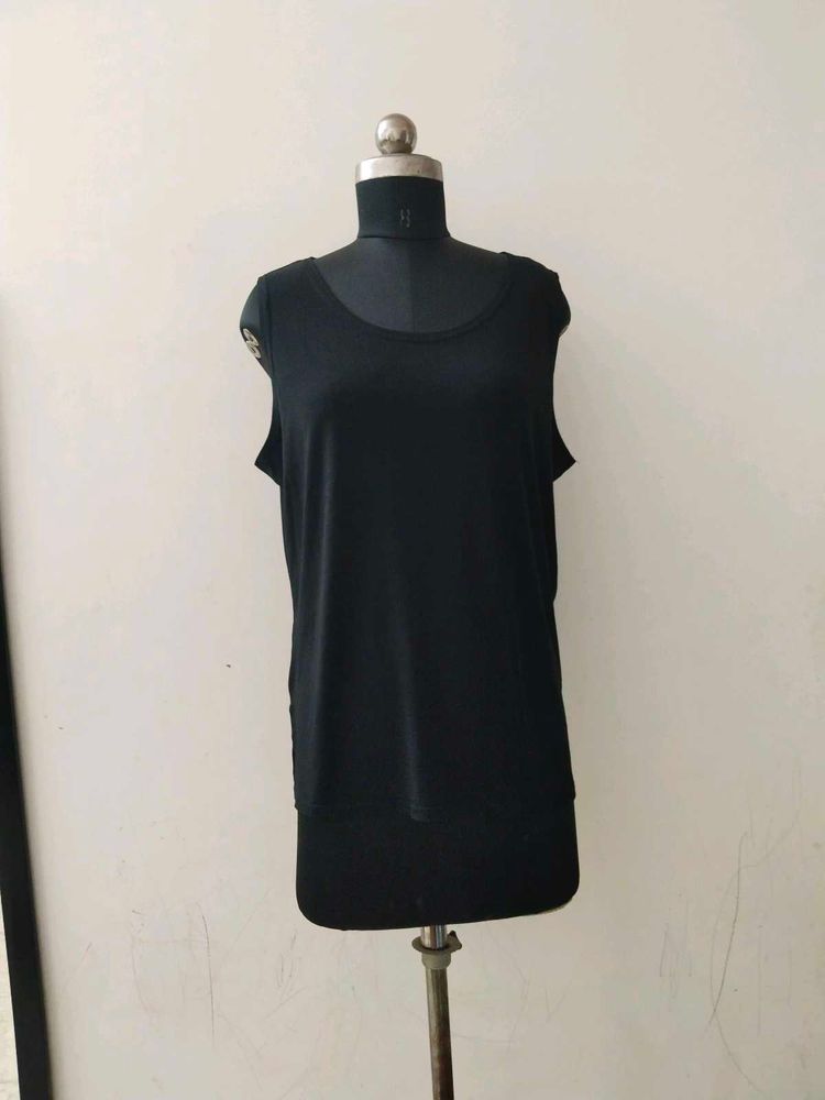 Black Sleeveless plus size Top