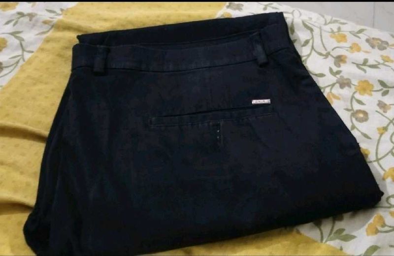 black trauzer for men