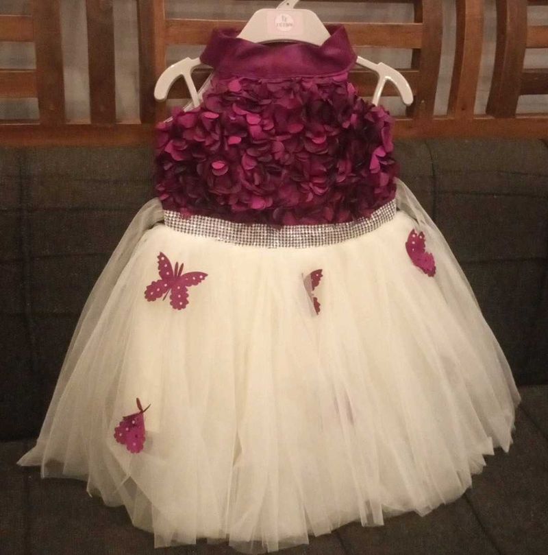 Girl&#39;s Party Dress