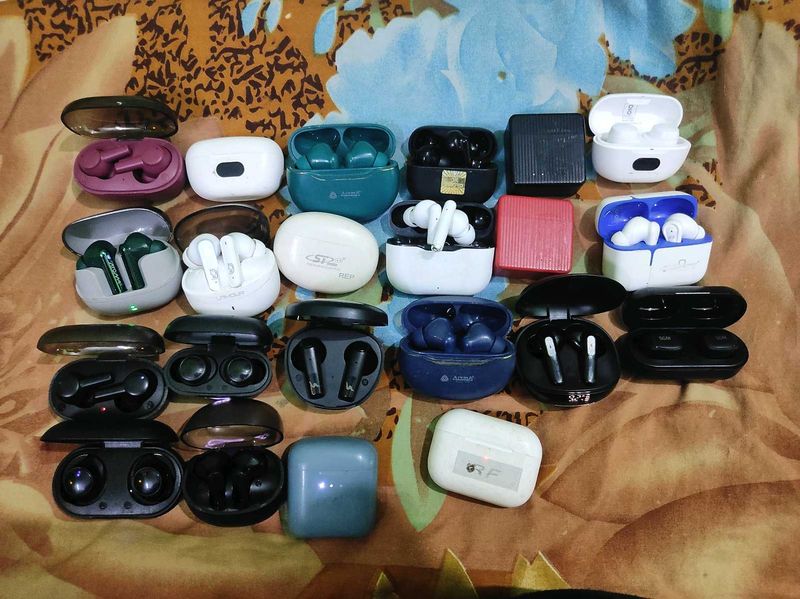 Airpods Lot