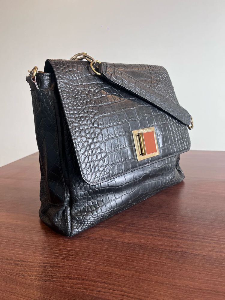 Hidesign Shoulder bag in pure Leather