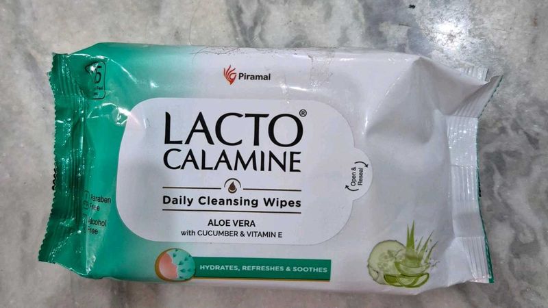 Lacto Calamine Cleansing Wipes