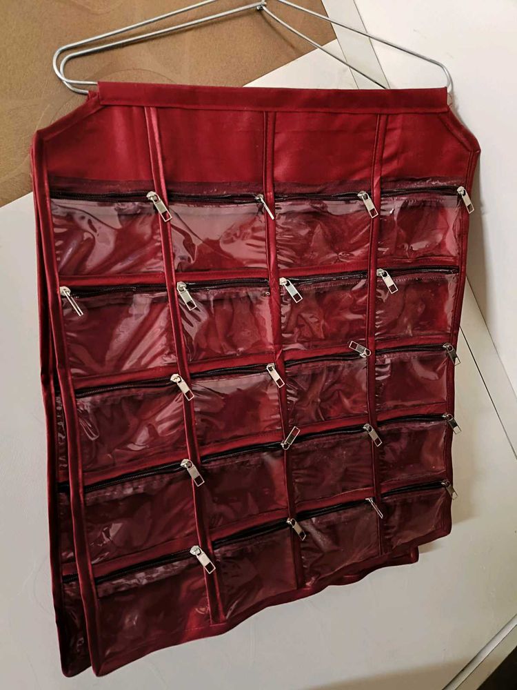 2 Beautiful Jewellery Organiser With Zip