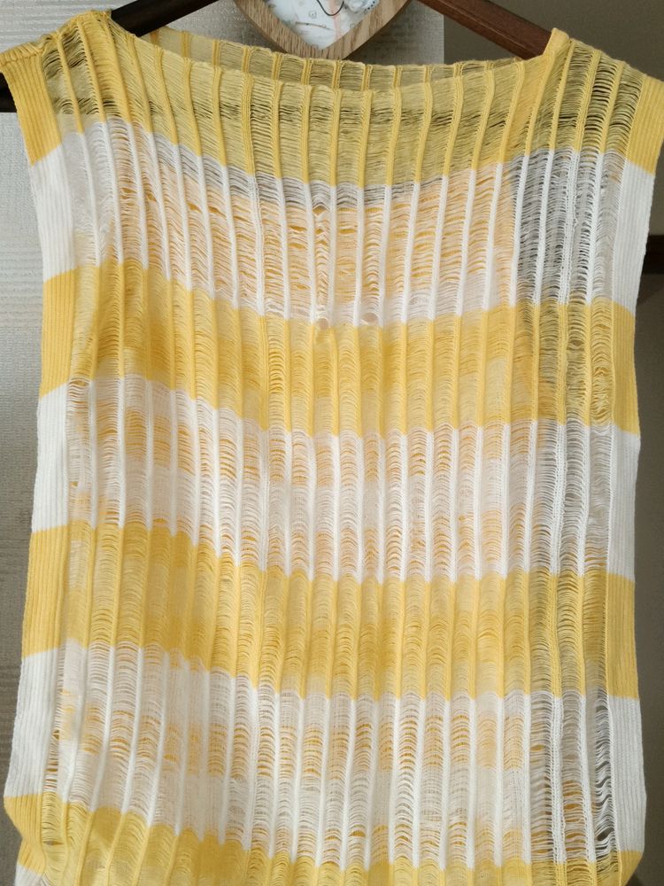 Netted Woolen Top
