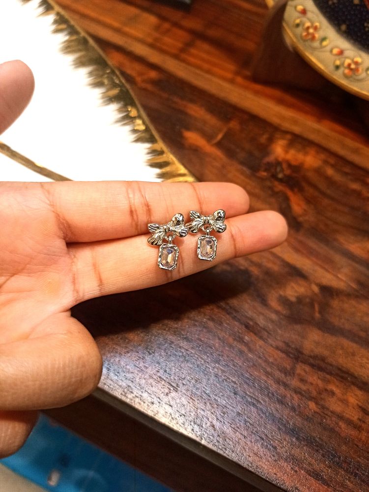 Crystal Bow 🎀Pearl Earrings