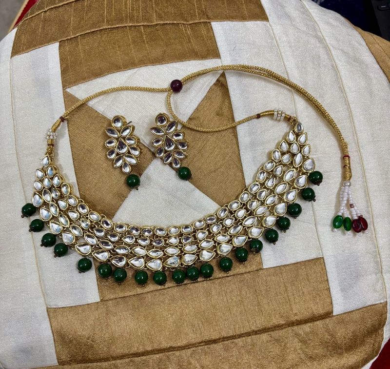 Kundan Jewellery Set