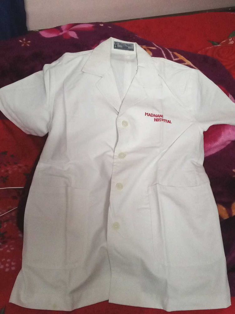 Medical Lab Coat - Madnani Hospital