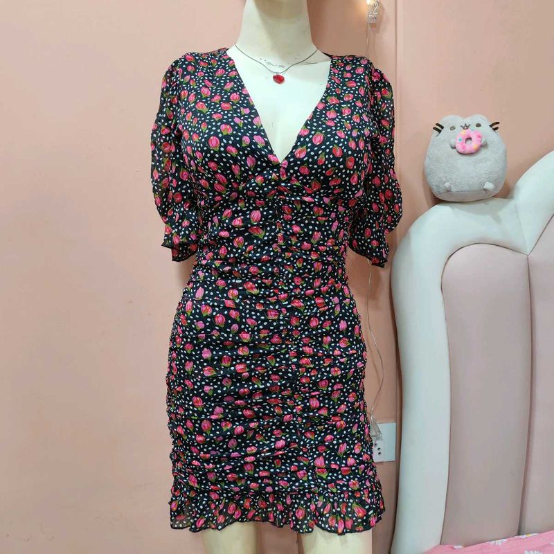 🌹 Floral Mini Bodycon Dress! 🌹