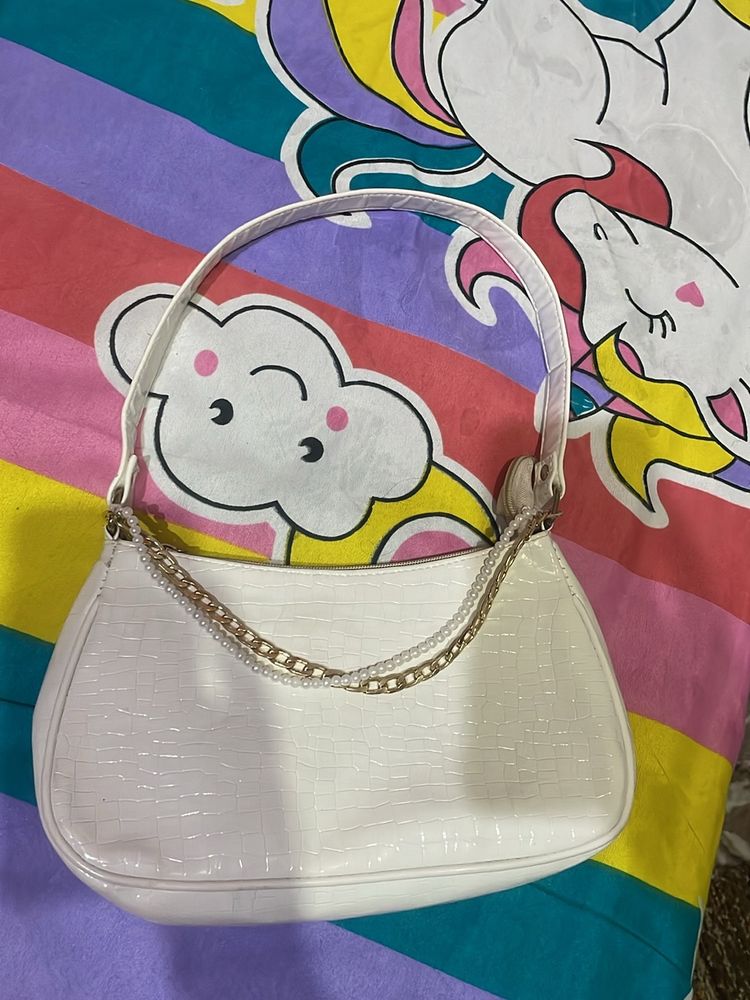 White Shoulder Bag