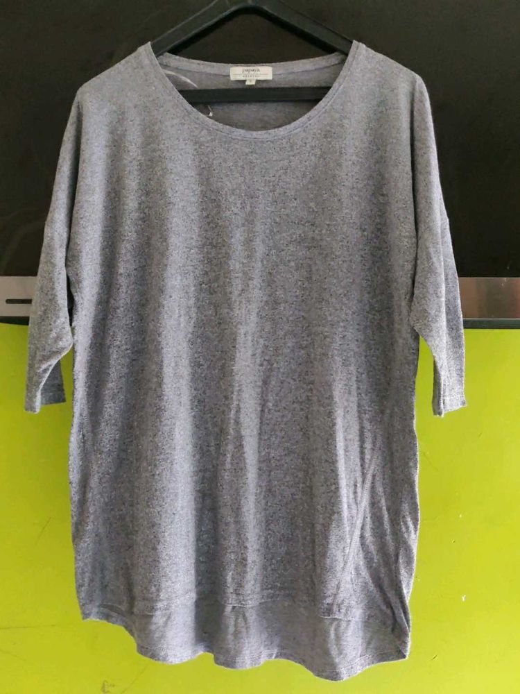 GREY TEE