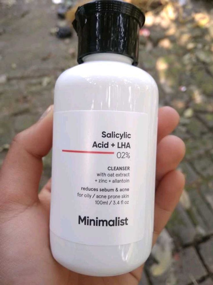 Minimalist Salicylic Acid Cleanser