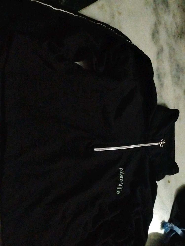 Allen Ville Black T-shirt