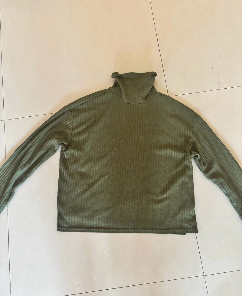 H&amp;M Turtleneck Top