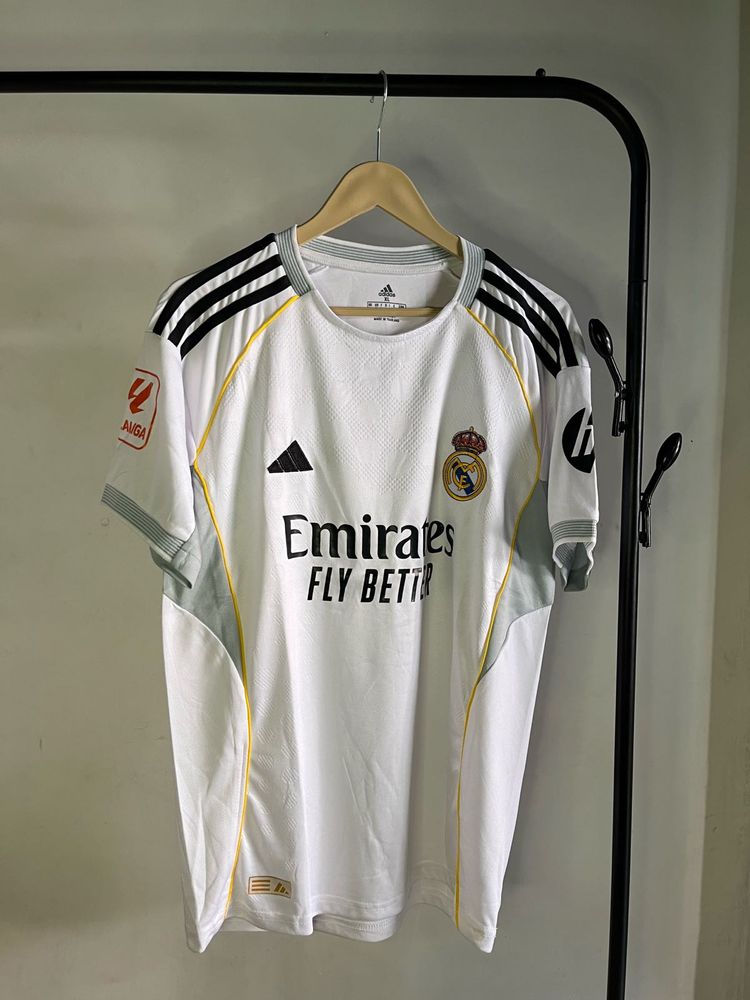 Real Madrid Jersey 25/26 Home (M)