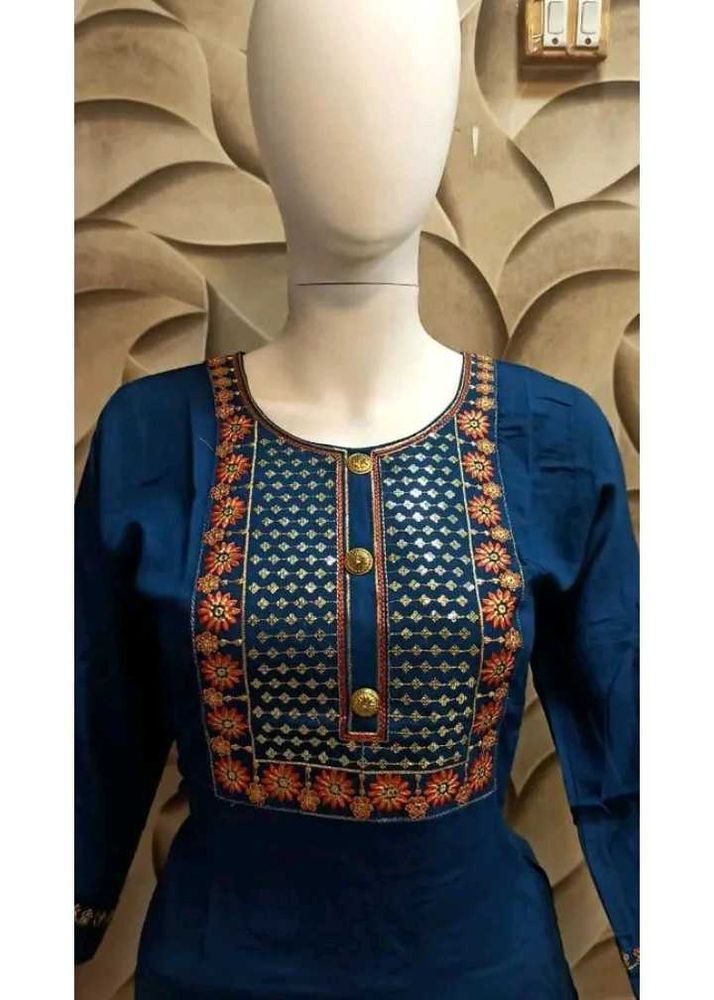 Elegant Blue Embroidered Kurta