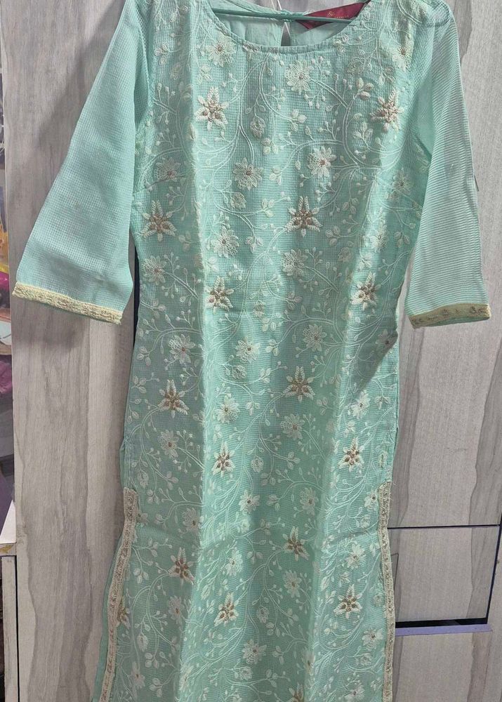 Elegant Embroidered Kurta