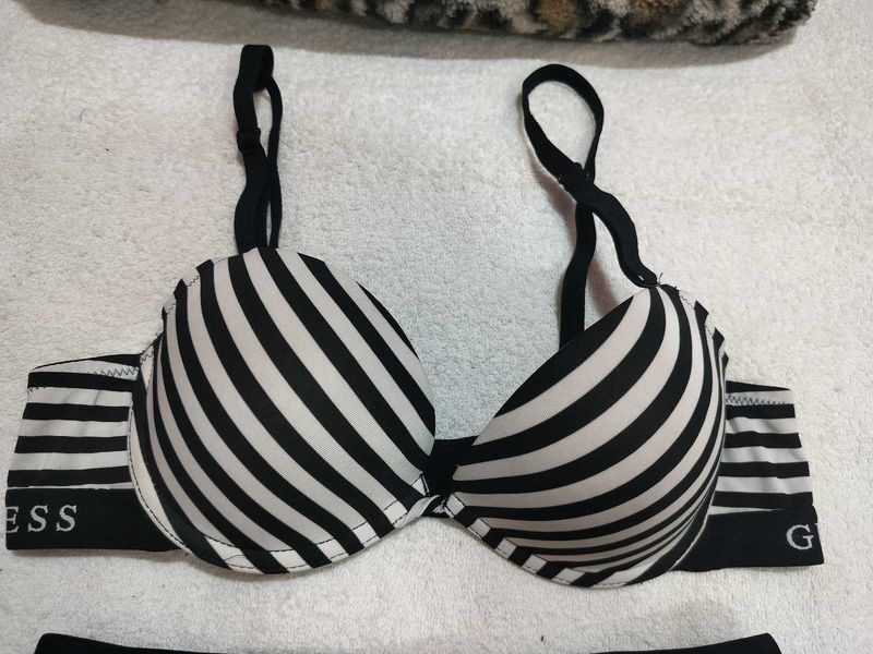 Guess bra