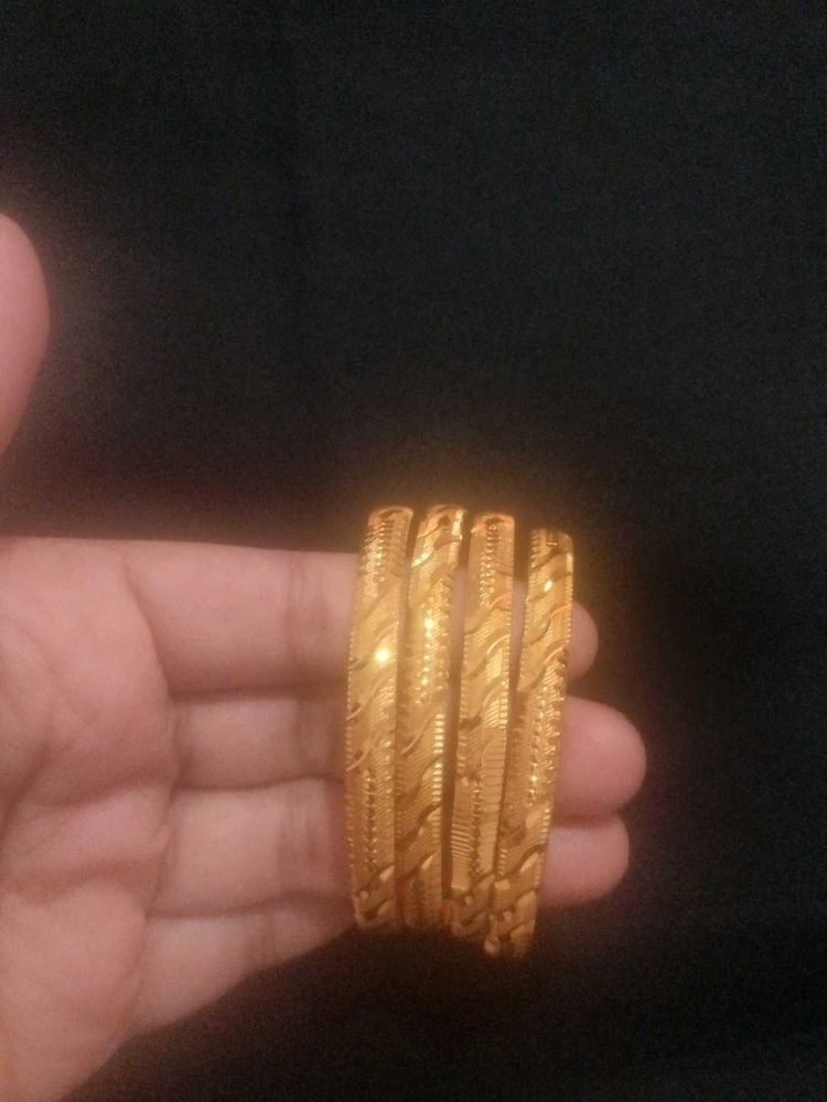 Gold Tone Bangle Set
