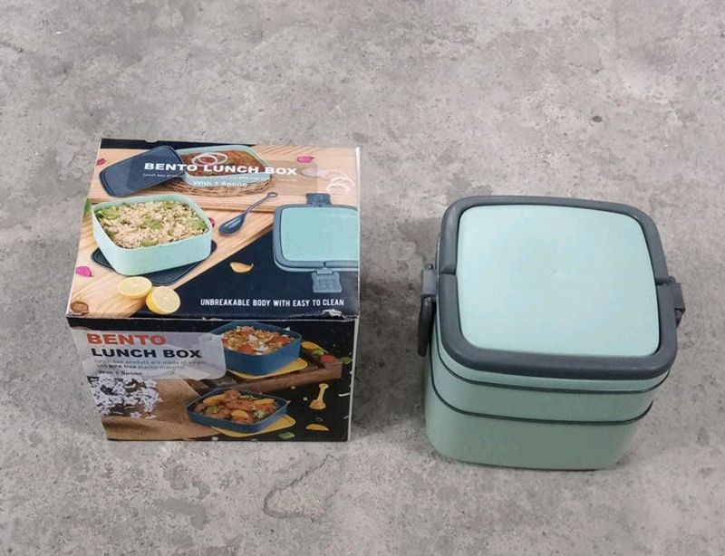 GREEN DOUBLE-LAYER PORTABLE LUNCH BOX