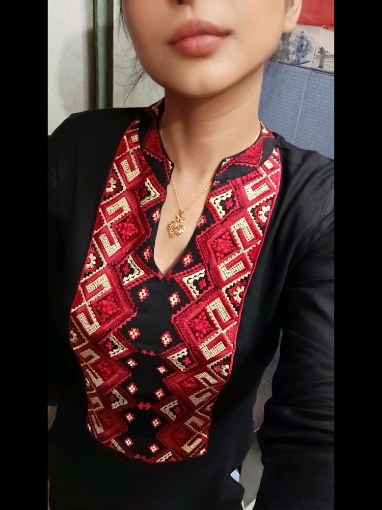 Beautiful Black Long Kurta With Embroidery       L