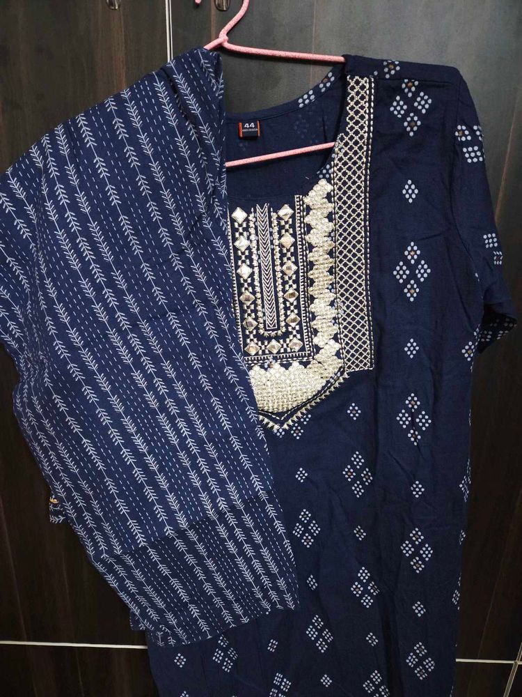 Elegant Embroidered Bkue Kurti Set