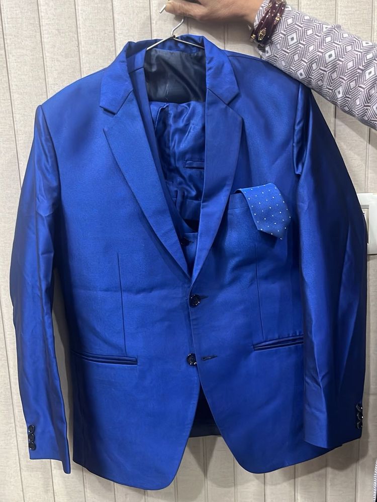 Royal Blue Men's Suit (3 piece)