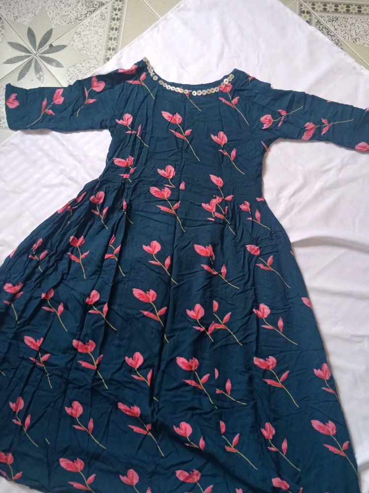 Floral Print And Button Type Kurta Combos