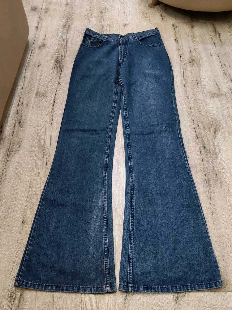 Ma2087 Sabrin bootcut jeans waist 28 inches