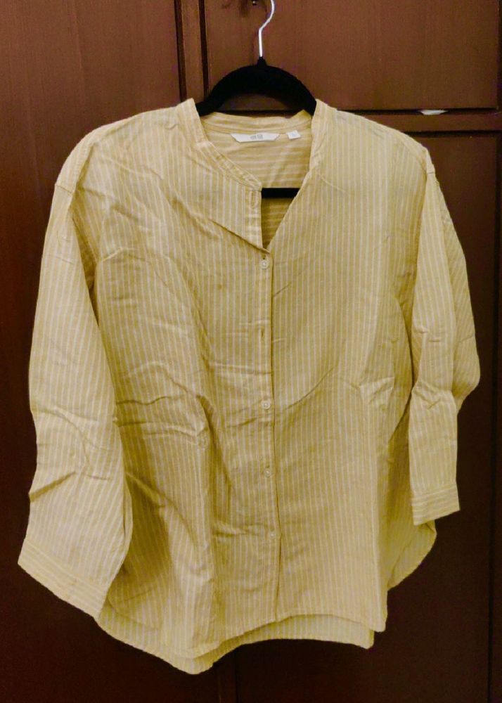 Uniqlo Striped Shirt 🍋