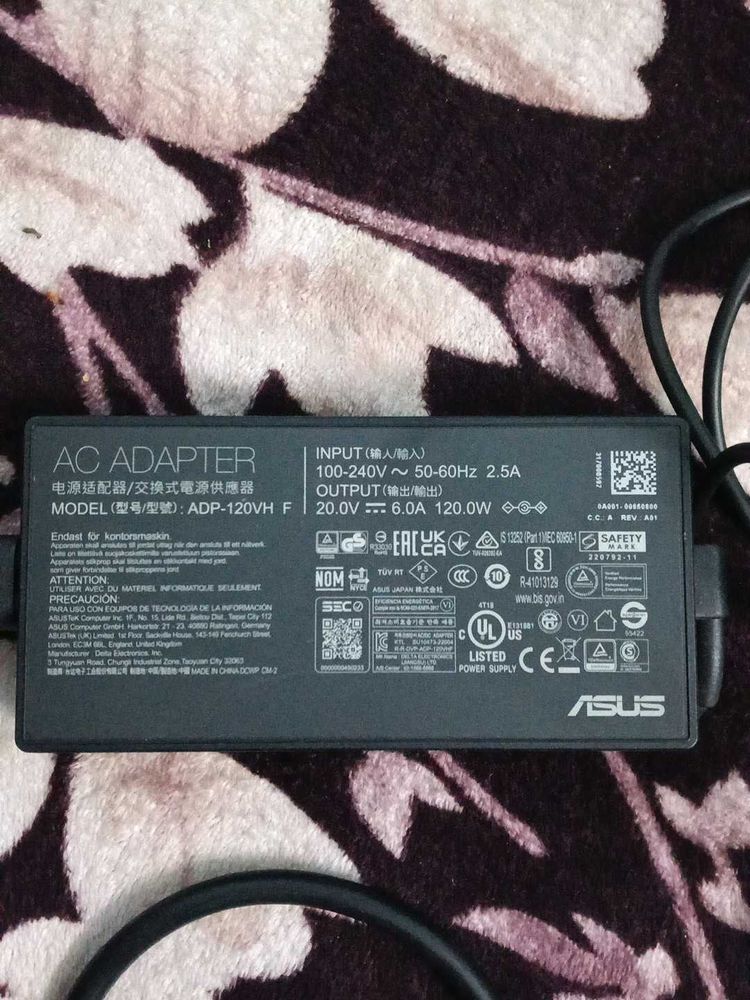ASUS LAPTOP CHARGER NEW AND ORIGINAL 120 WATT