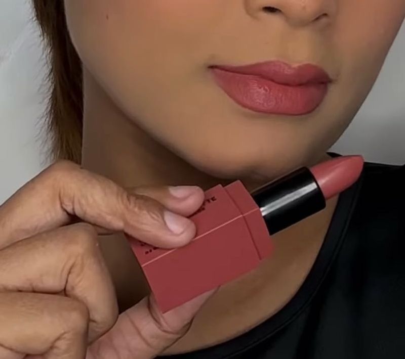 Staze9to9 Creme Matte Lipstick- 02 Bellini b