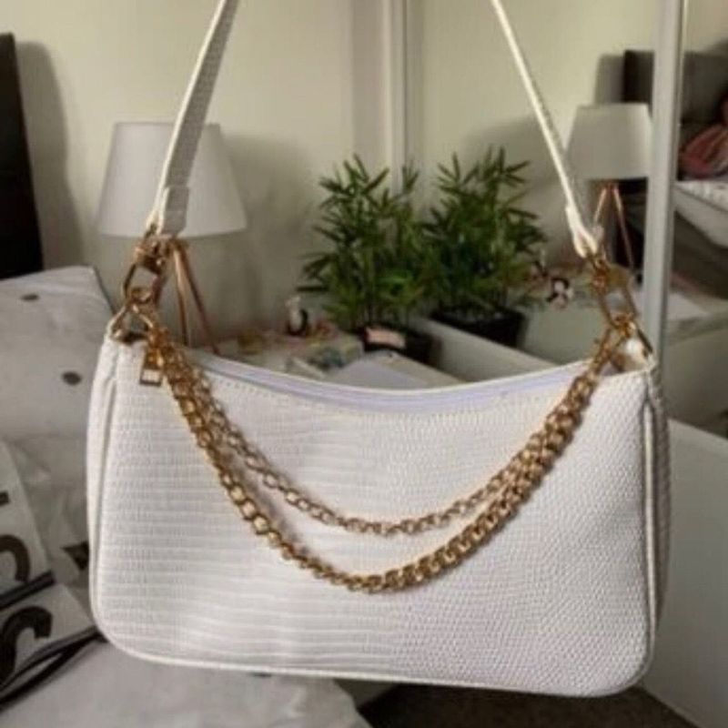 White shoulder bag