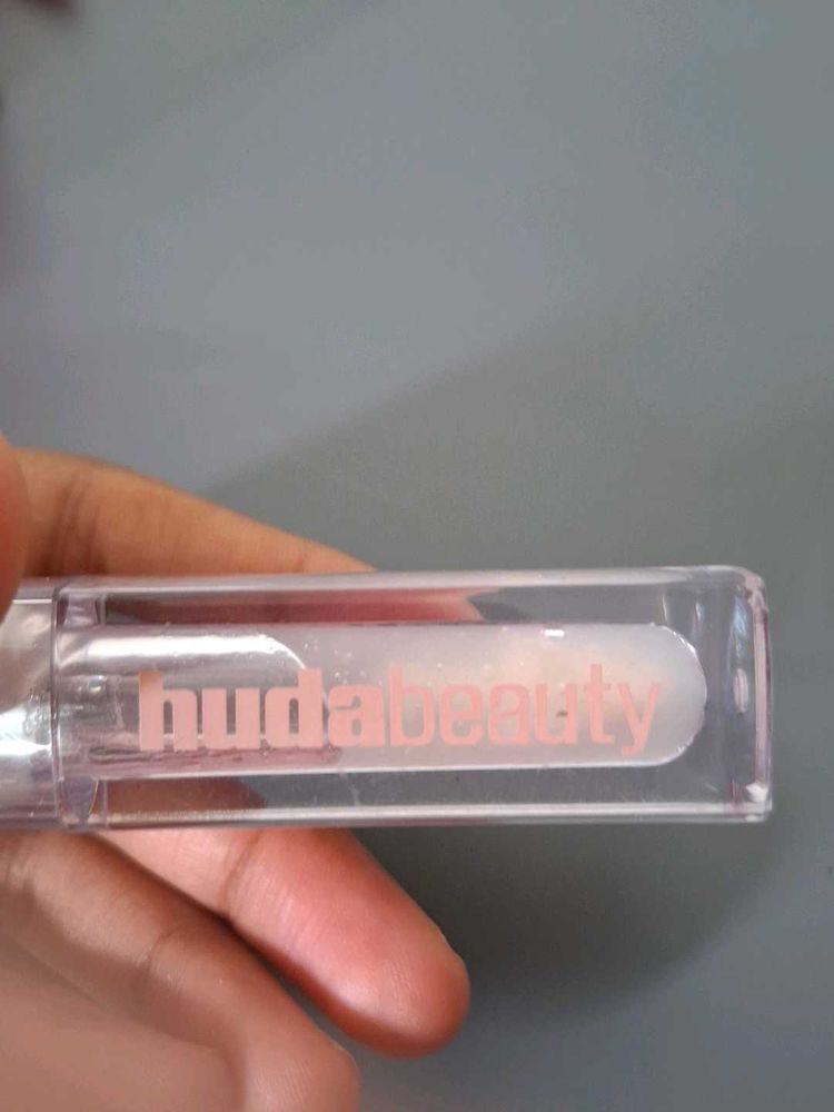 Huda Beauty Lip Gloss