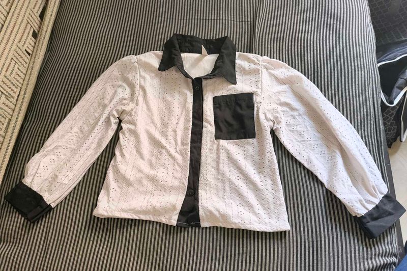 Cute Girls&#39; White Eyelet Shirt