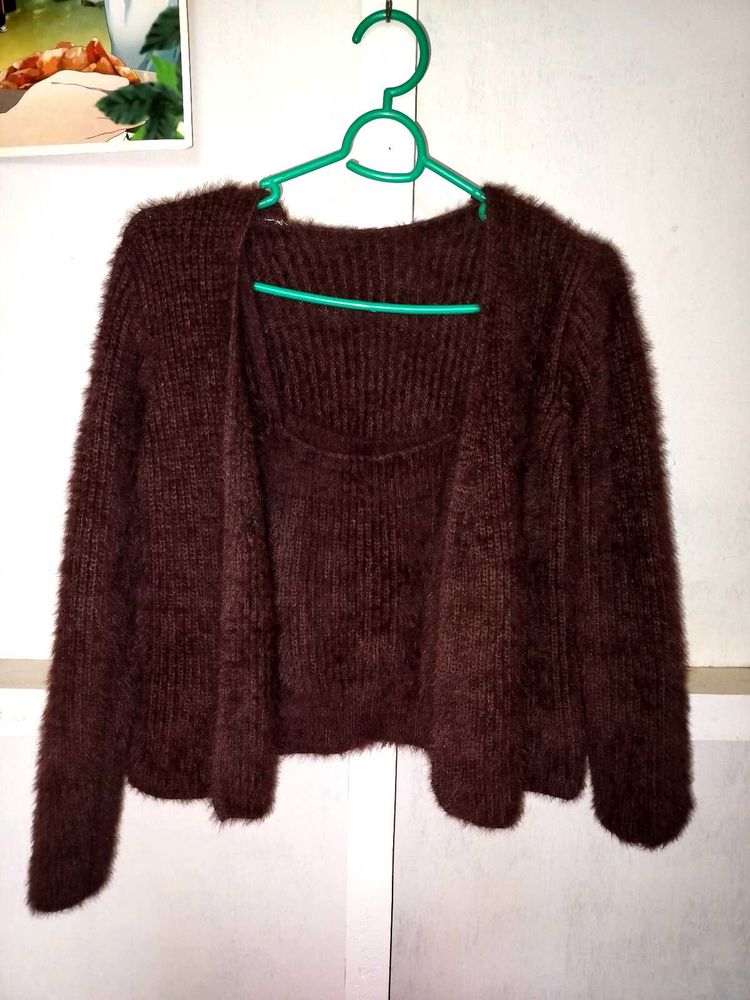 Women 2in 1 Crop Sleeve And Sweater .