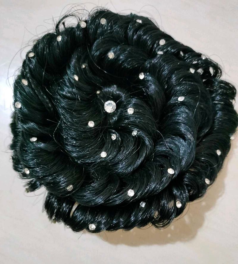 Elegant Hair Bun Accessory